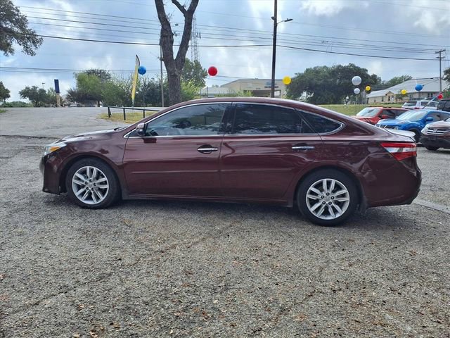 Used 2014 Toyota Avalon XLE Premium image 4