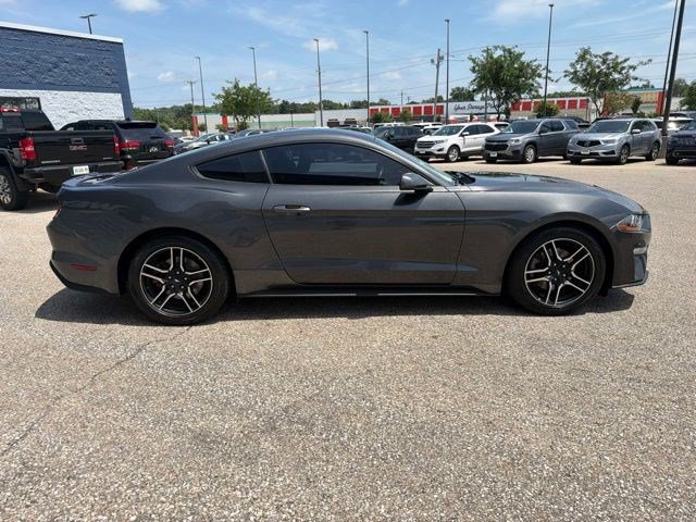 Used 2018 Ford Mustang Coupe w/ Equipment Group 101A RWD image 6