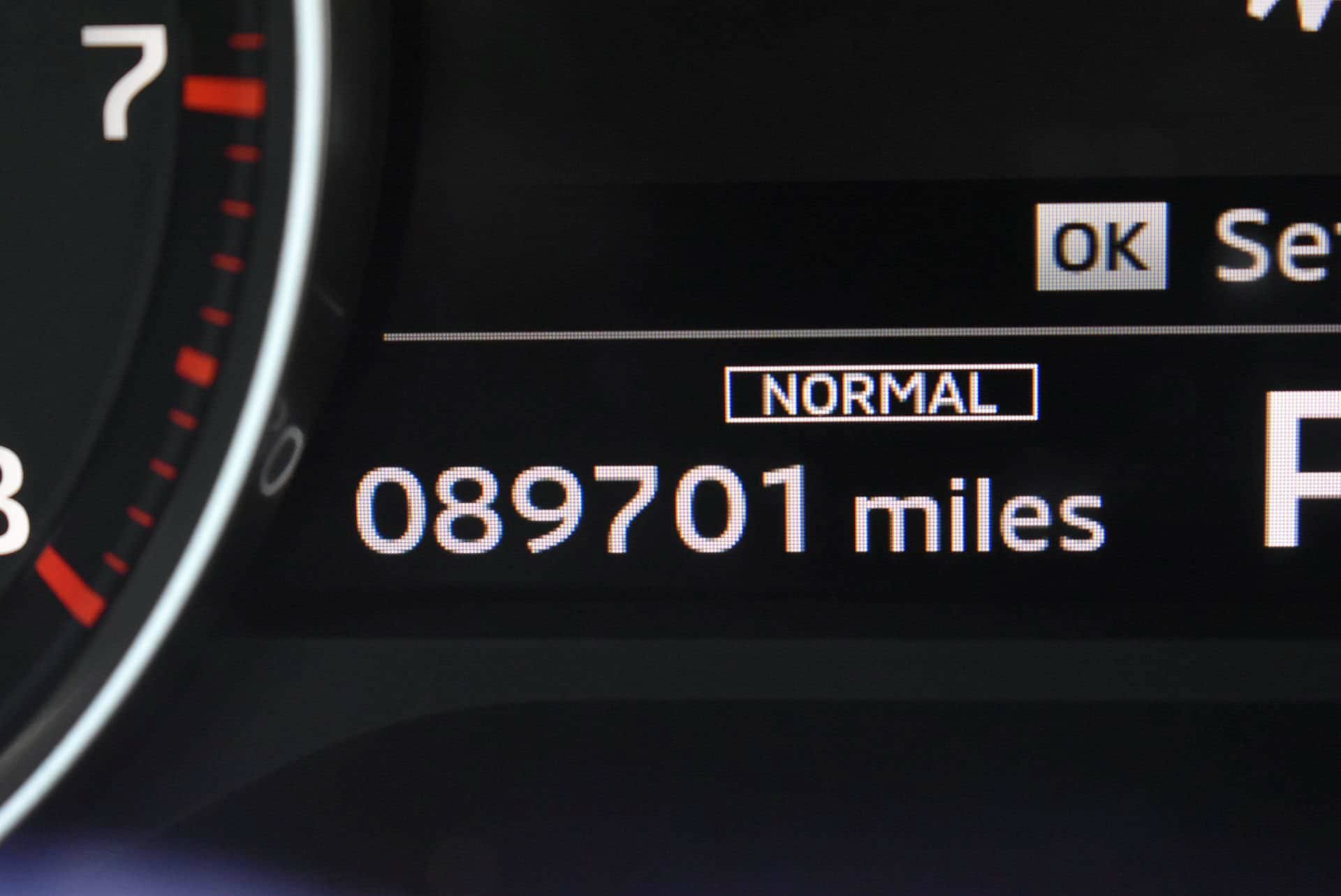 Used 2023 Mitsubishi Outlander SE AWD/4WD image 34