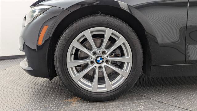 Used 2018 BMW 320i Sedan RWD image 30