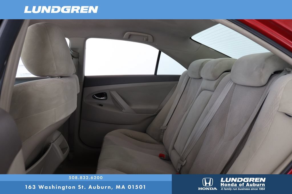 Used 2010 Toyota Camry LE FWD image 14