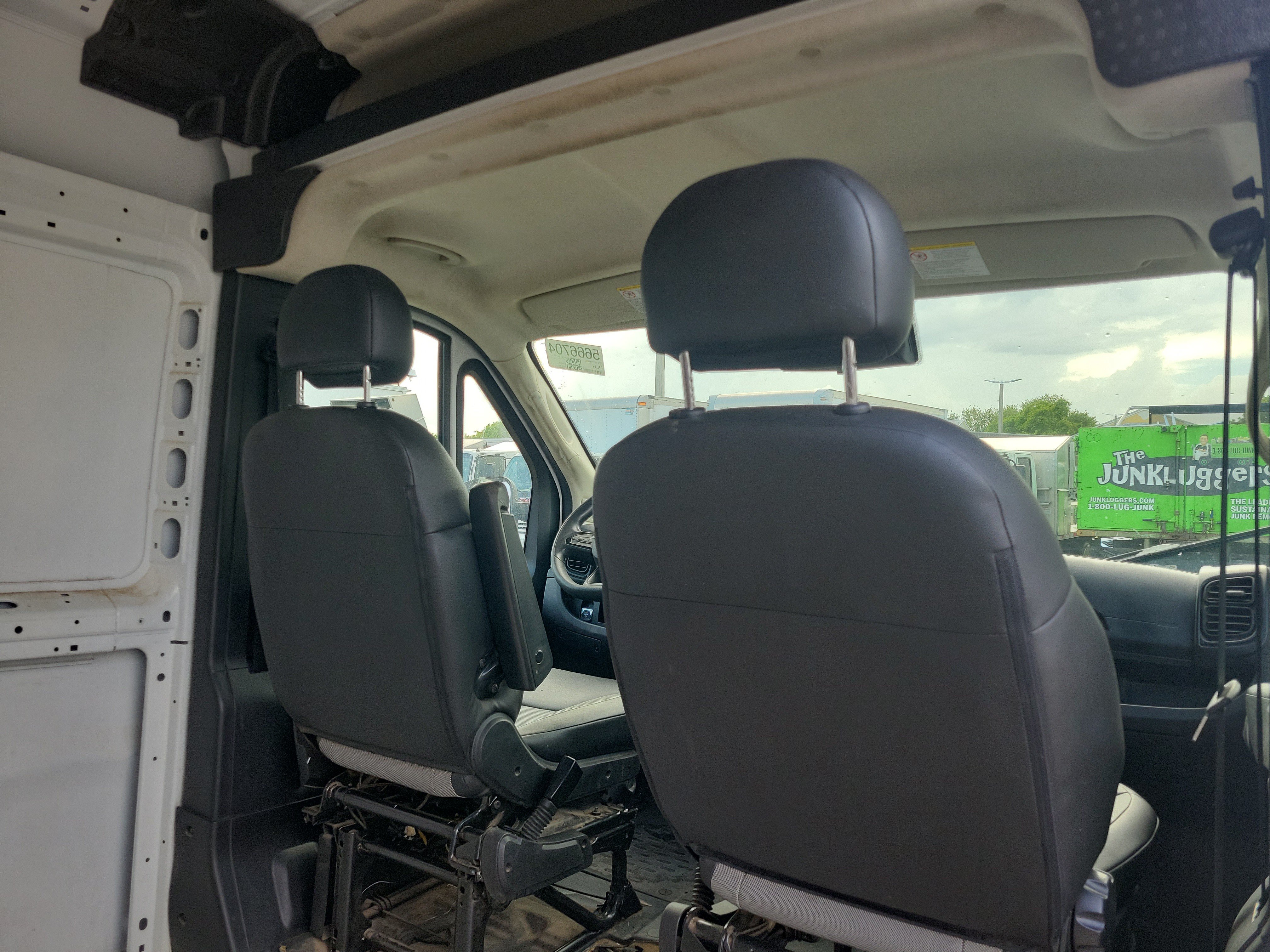 Used 2024 RAM ProMaster 2500 w/ Convenience Group FWD image 8