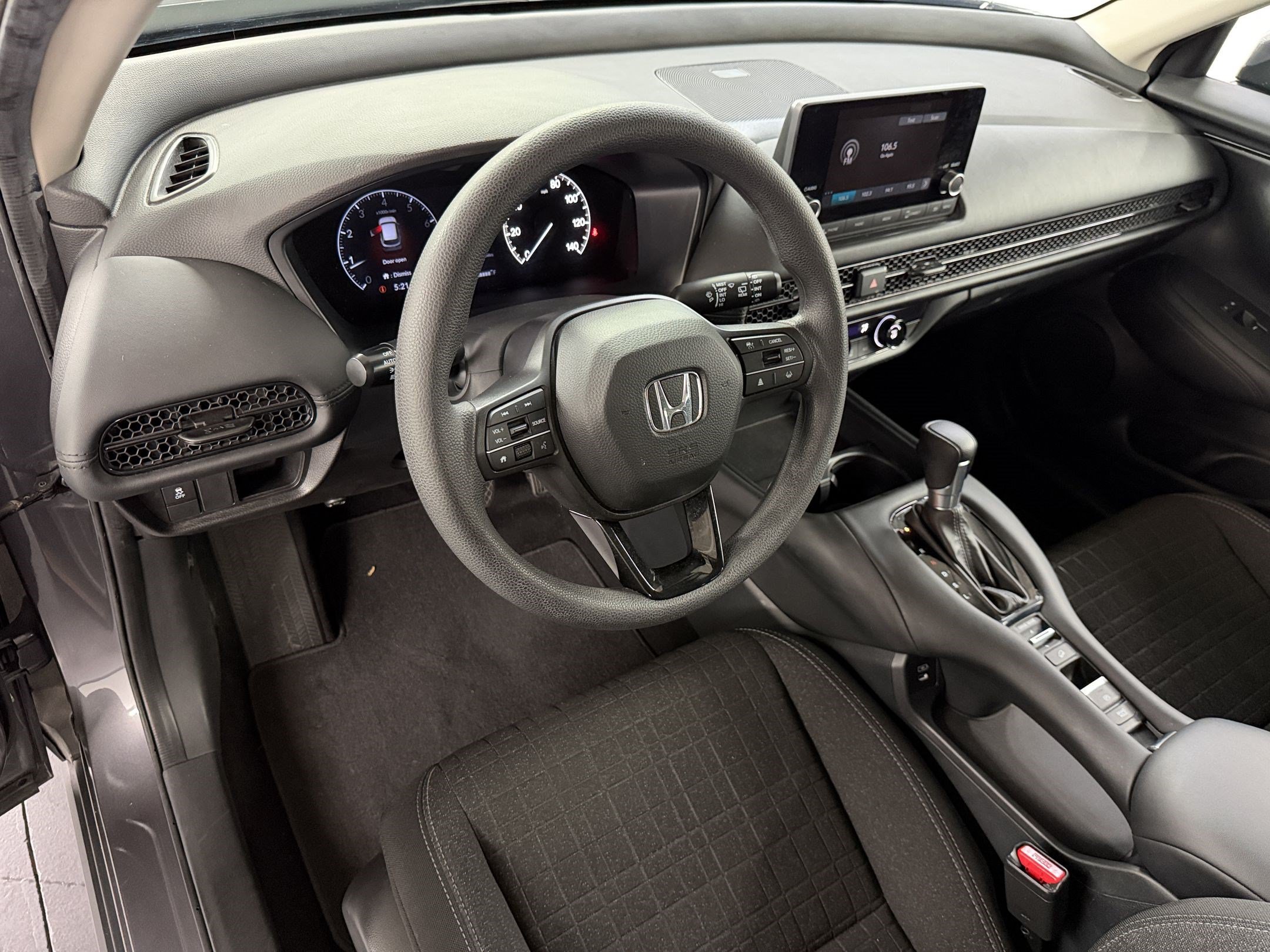 Certified 2024 Honda HR-V LX image 4