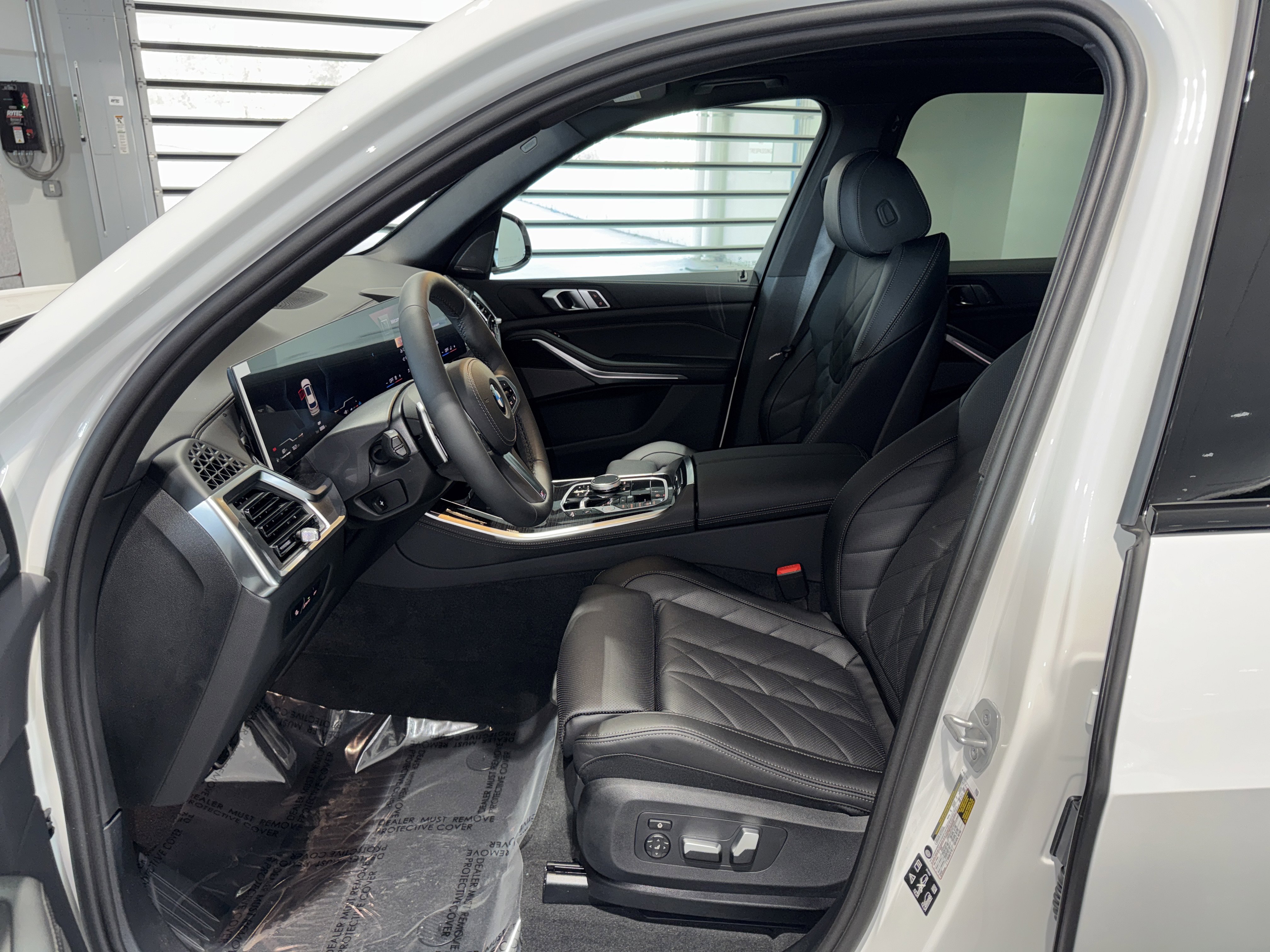 New 2026 BMW X5 xDrive40i w/ M Sport Package image 14