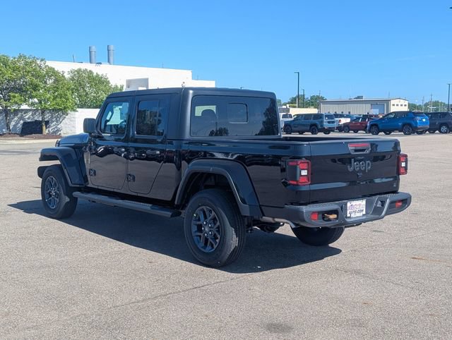 New 2026 Jeep Gladiator Sport AWD/4WD image 5
