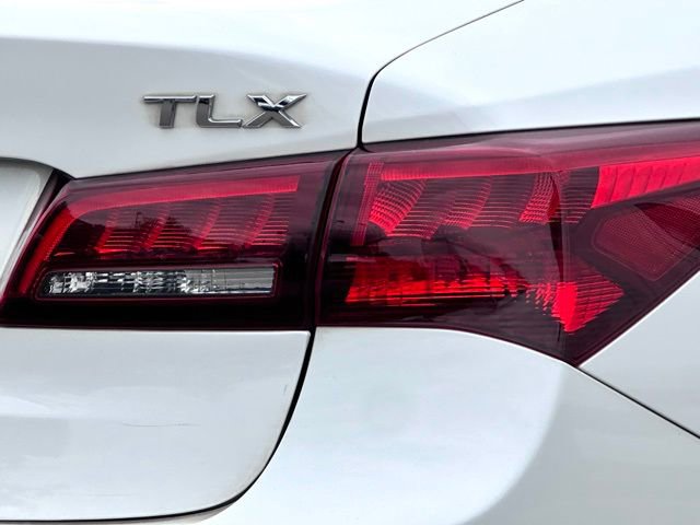 Used 2017 Acura TLX w/ Technology Package image 9