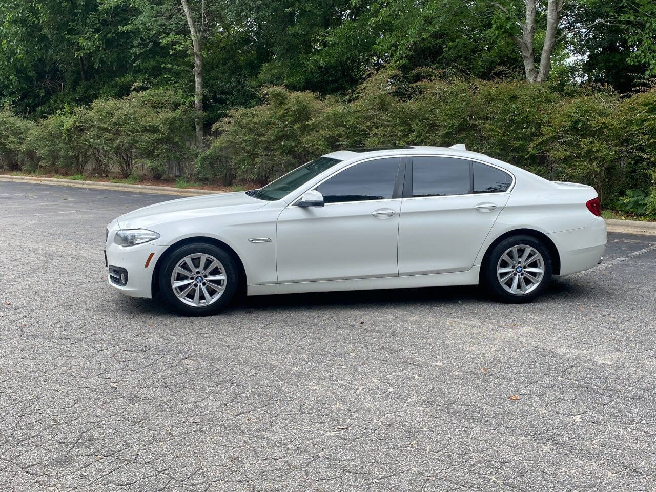 Used 2015 BMW 528i xDrive Sedan AWD/4WD image 8