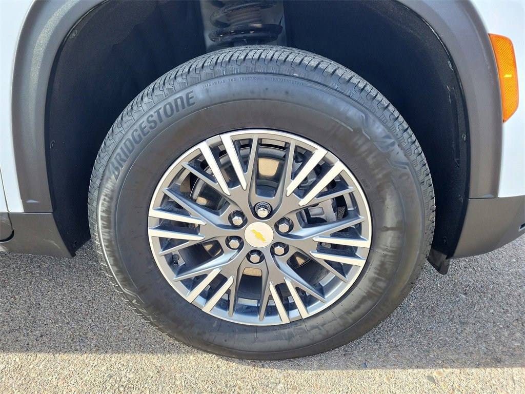 Certified 2025 Chevrolet Traverse LT image 17