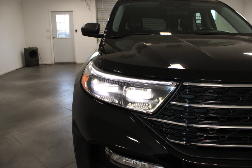 Used 2023 Ford Explorer XLT w/ Equipment Group 202A RWD image 12