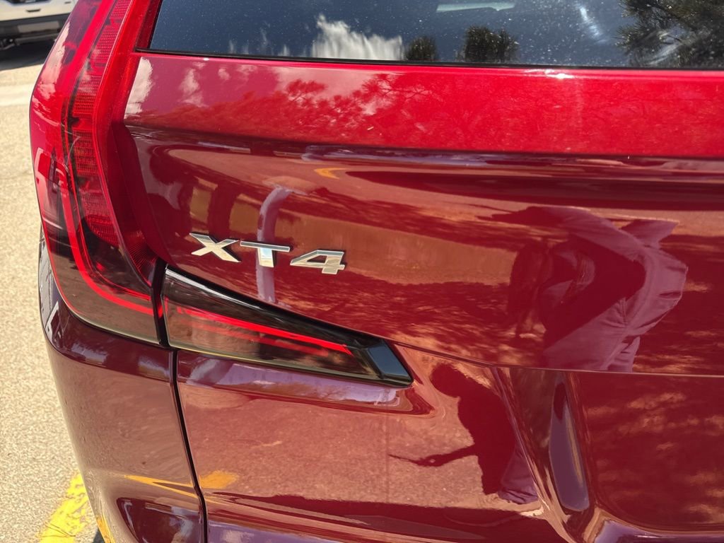 Used 2019 Cadillac XT4 Premium Luxury w/ Cold Weather Package image 8