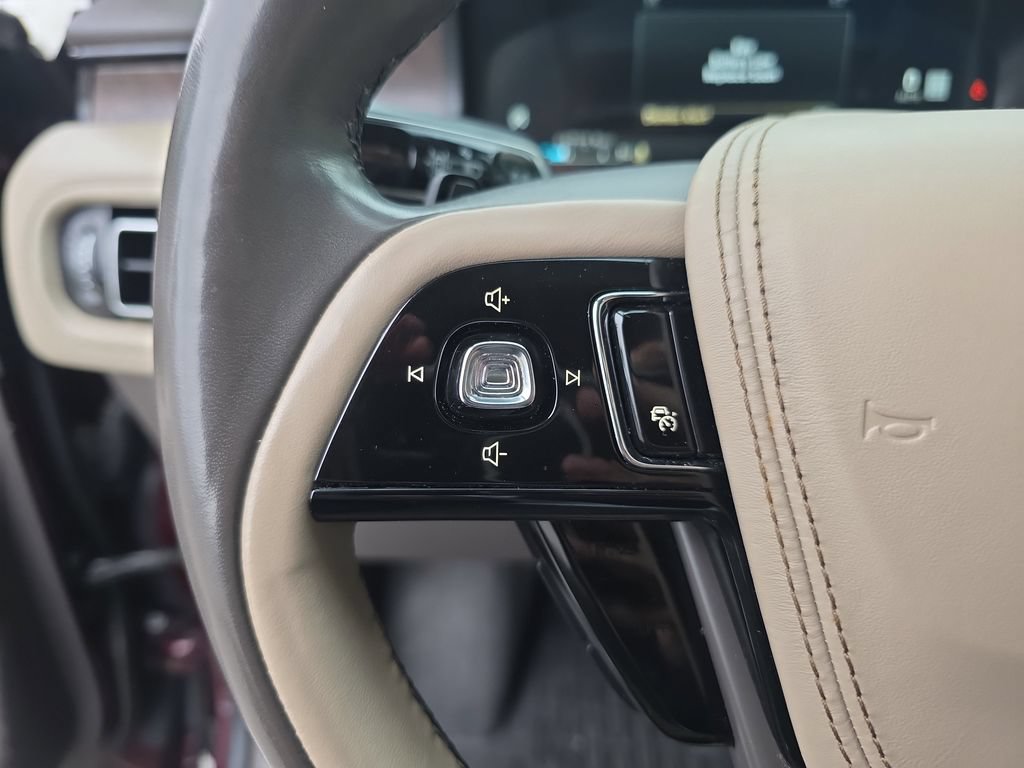Used 2020 Lincoln Aviator Reserve w/ Equipment Group 201A AWD/4WD image 26