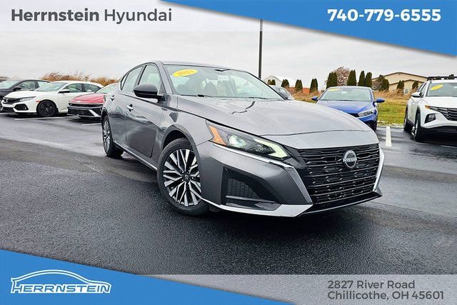 Used 2024 Nissan Altima 2.5 SV