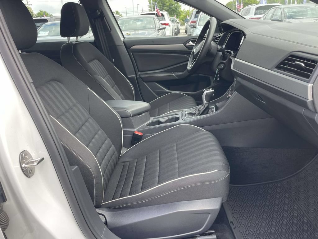 Certified 2024 Volkswagen Jetta Sport FWD image 10