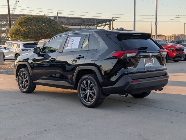 Used 2024 Toyota RAV4 XLE Premium AWD/4WD image 9