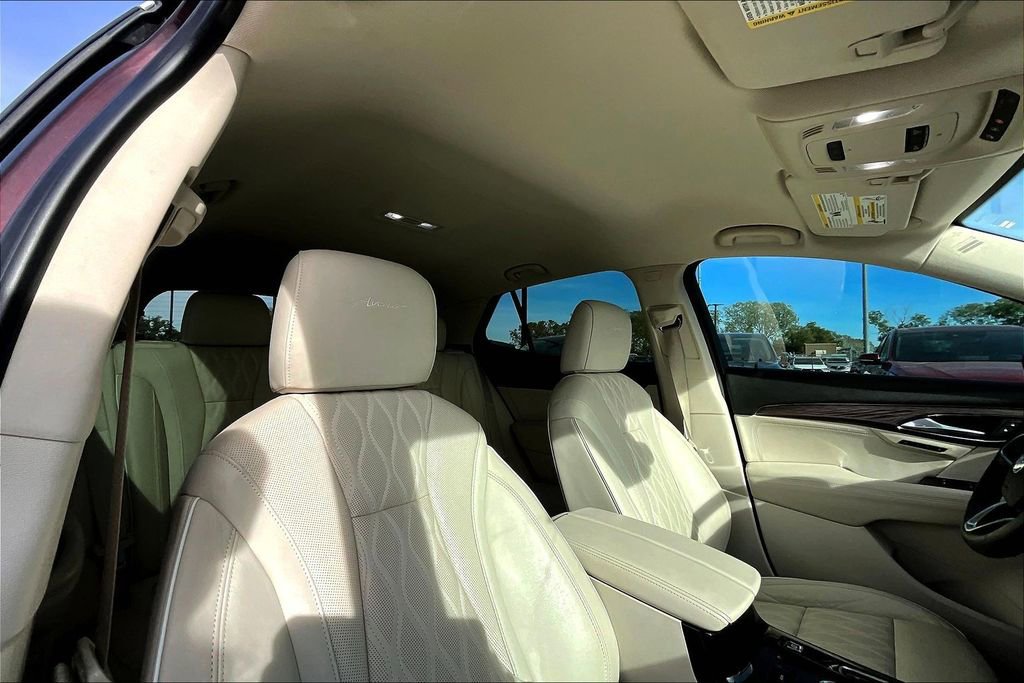 Used 2021 Buick Envision Avenir image 23