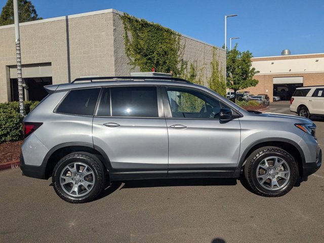 Used 2023 Honda Passport TrailSport image 4