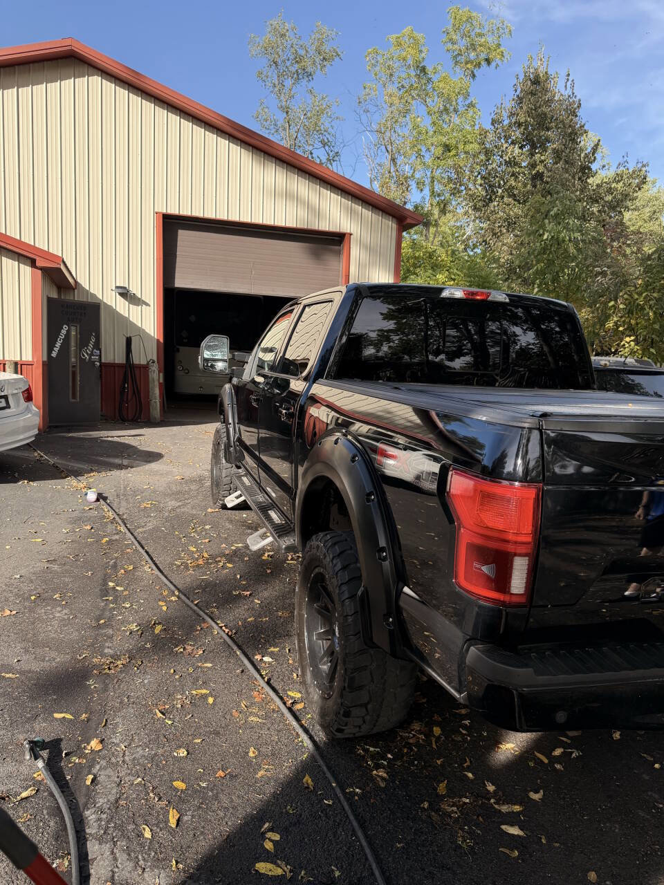 Used 2018 Ford F150 Lariat image 25