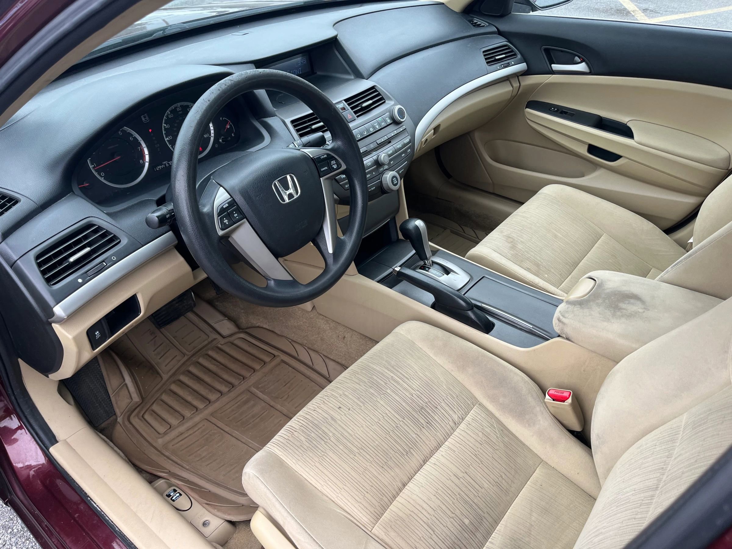 Used 2011 Honda Accord LX image 8