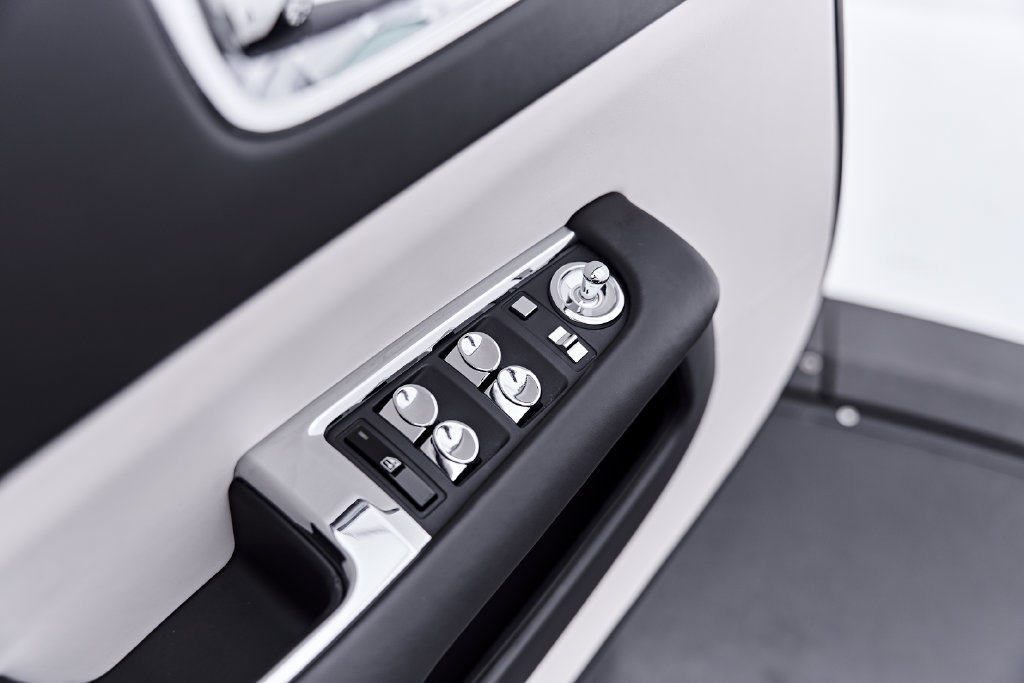 Used 2020 Rolls-Royce Wraith RWD image 42