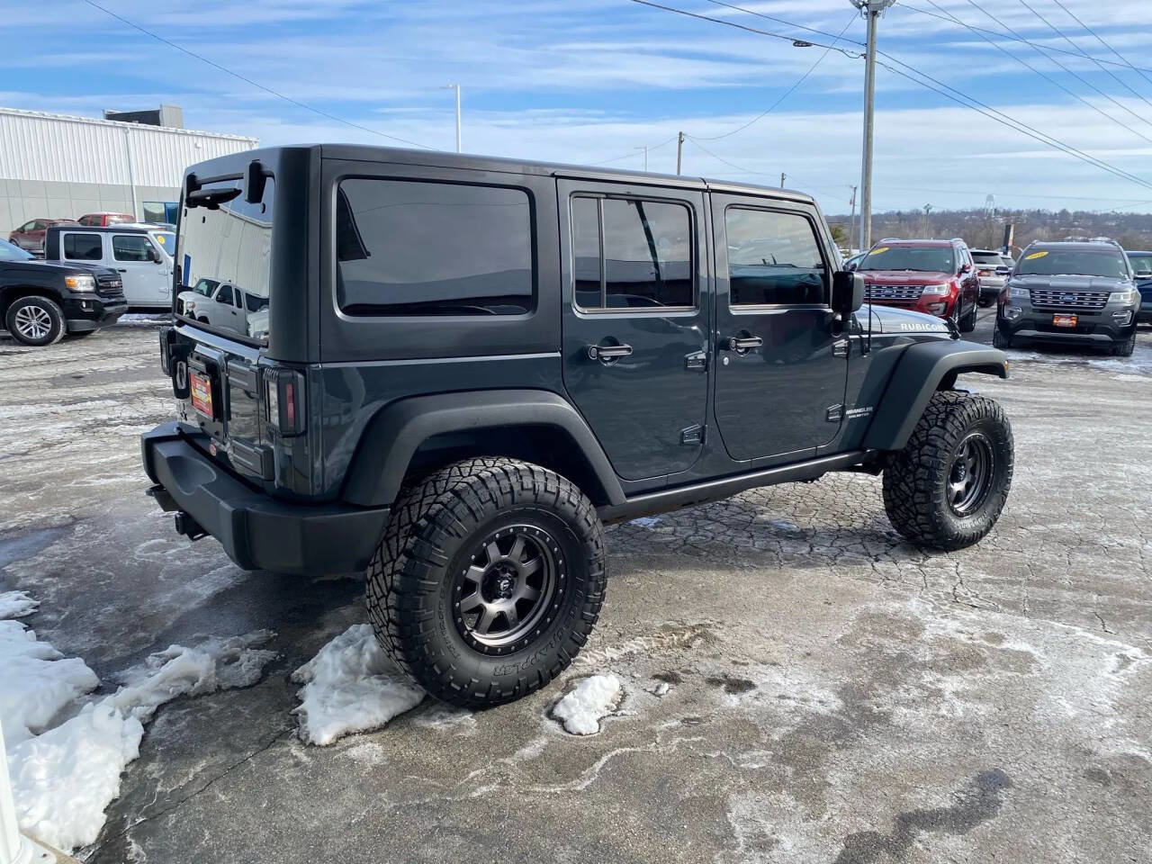 Used 2017 Jeep Wrangler Unlimited Rubicon w/ Cold Weather Group image 6