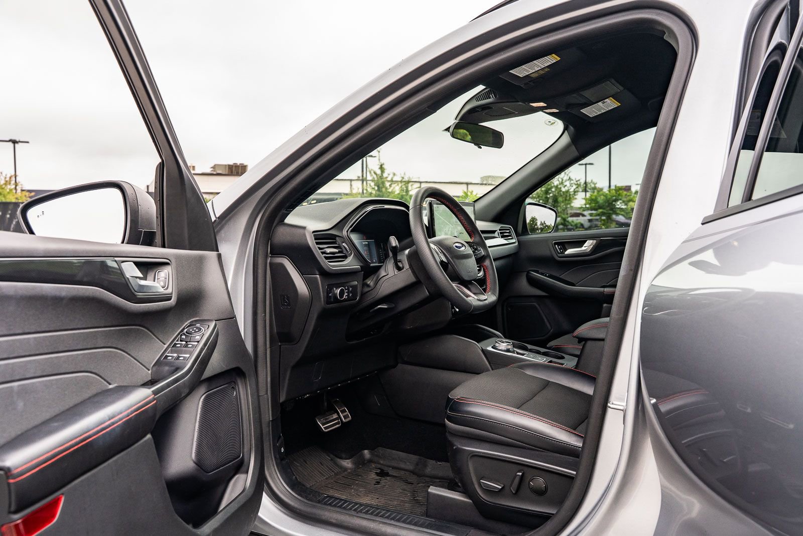 Used 2023 Ford Escape ST-Line w/ Tech Pack #1 FWD image 17