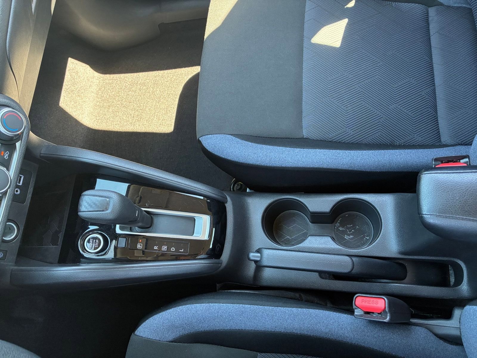 Used 2025 Nissan Versa SV image 39