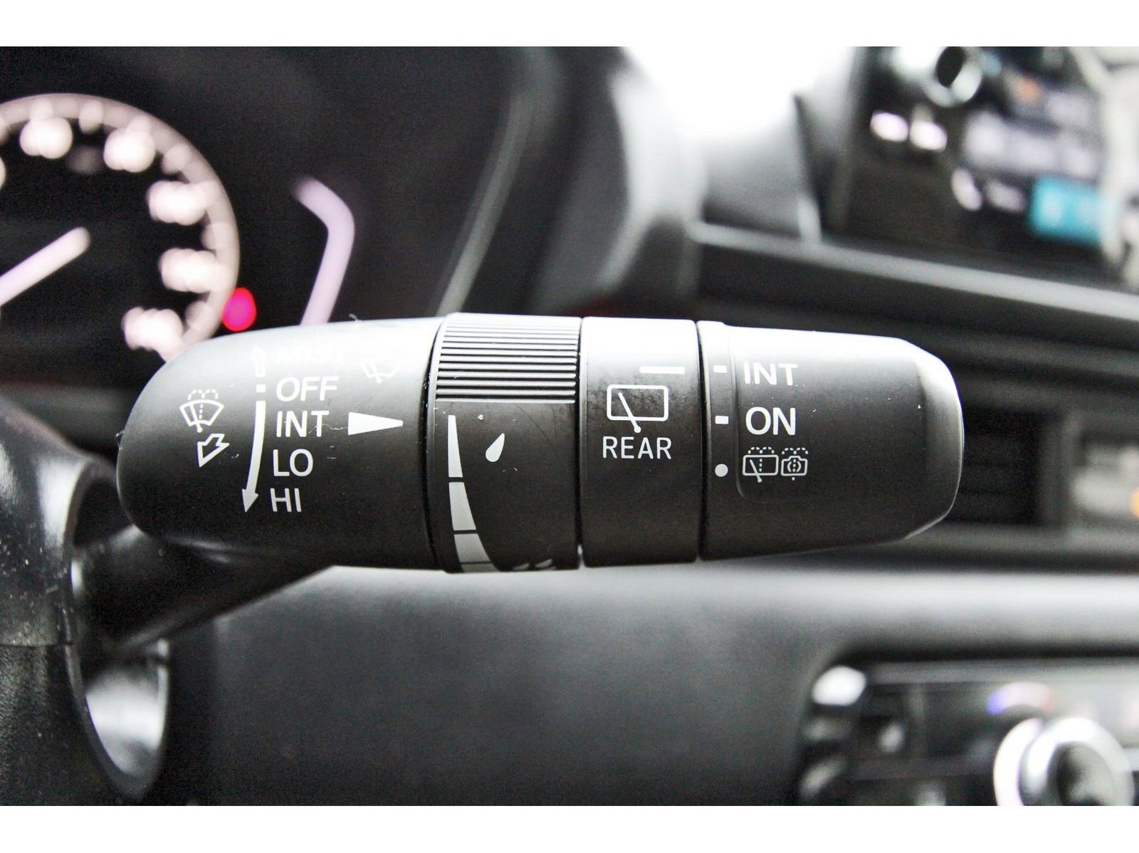 Used 2025 Honda Pilot TrailSport image 23