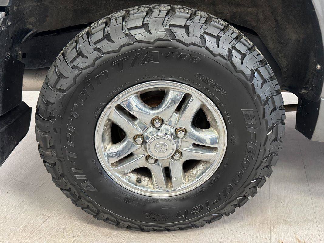 Used 2001 Lexus LX 470 4WD image 36