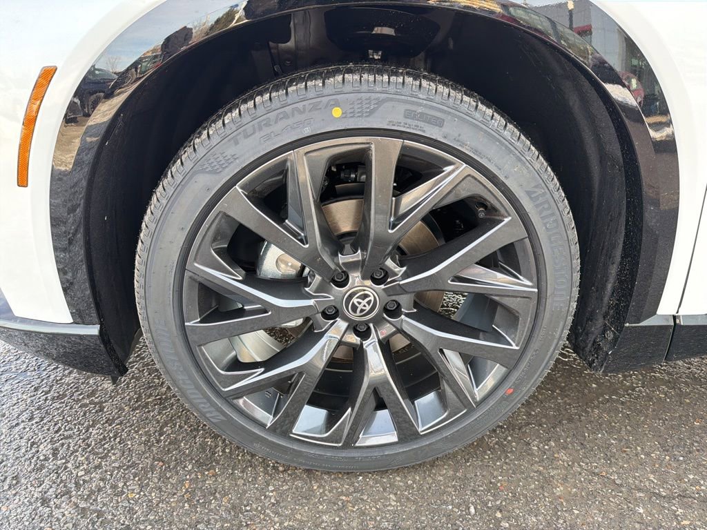 New 2026 Toyota Crown Signia image 6