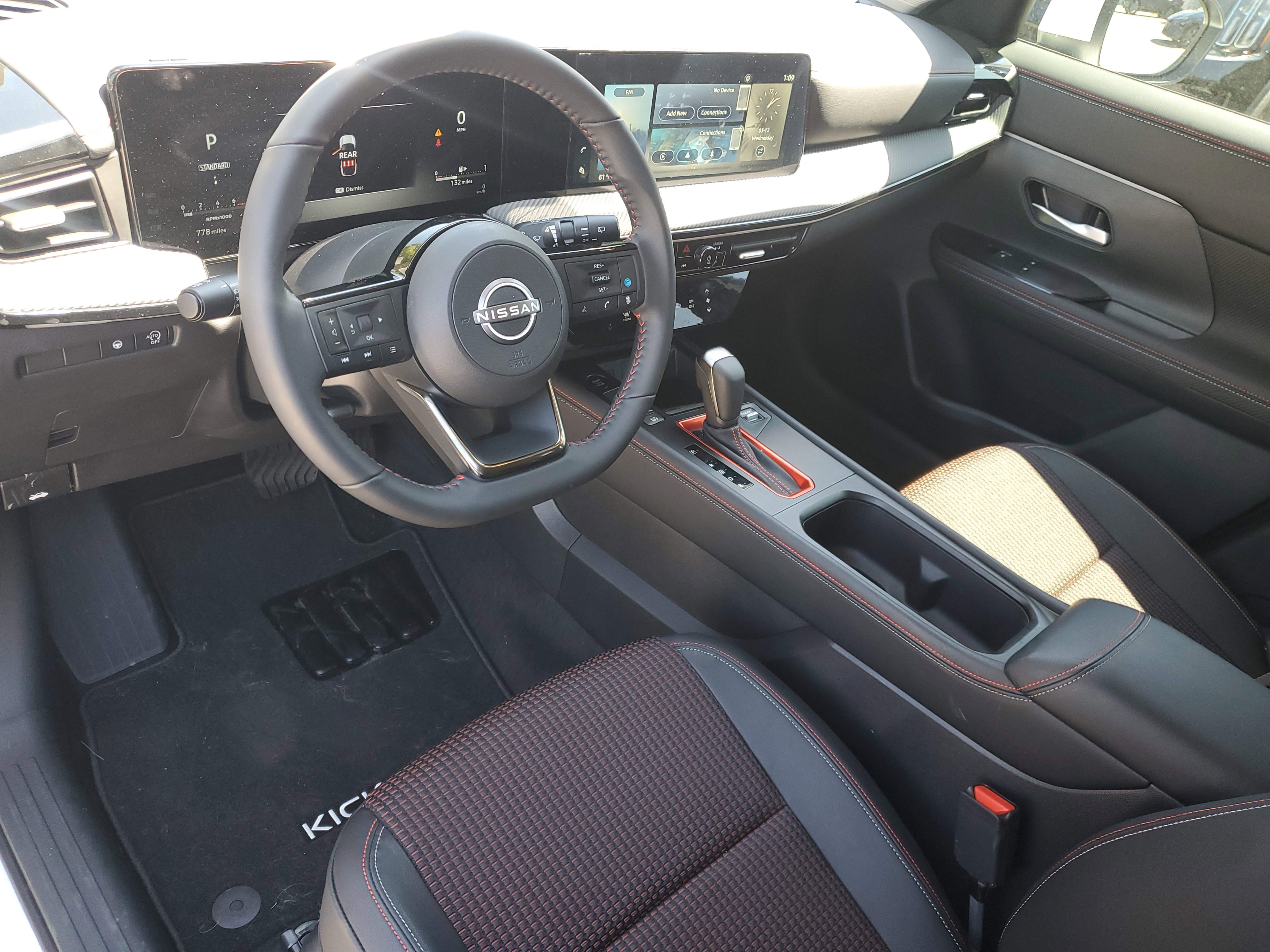 Certified 2025 Nissan Kicks SR image 7