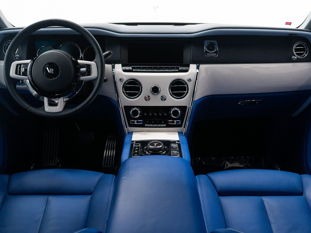 Used 2023 Rolls-Royce Cullinan image 37