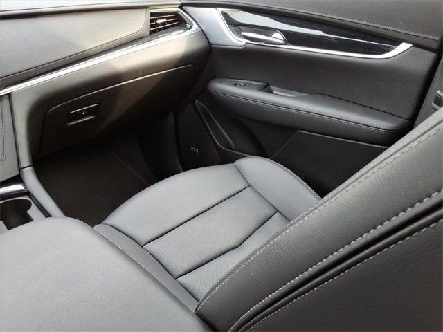 Certified 2025 Cadillac XT5 Premium Luxury image 21