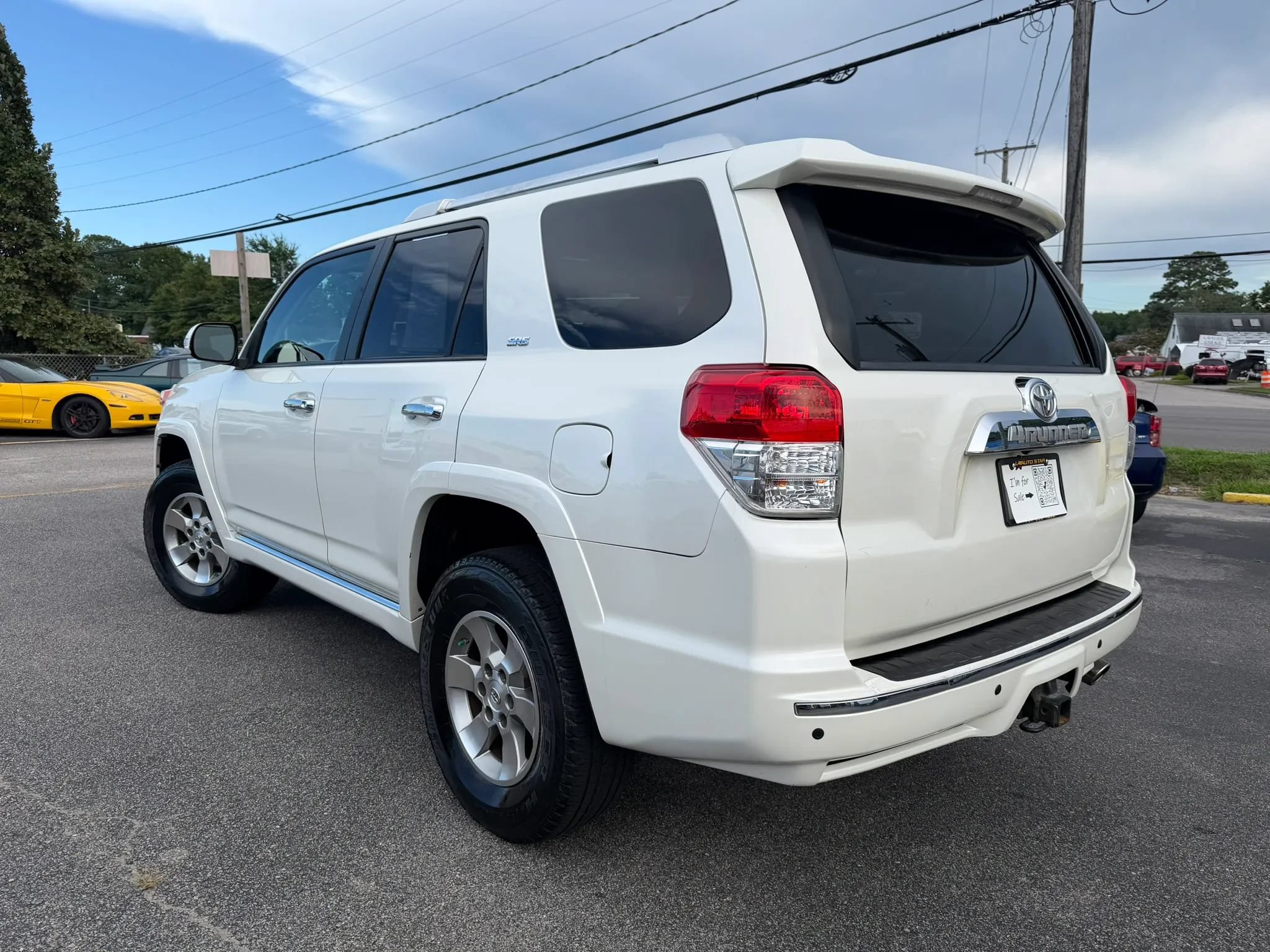 Used 2010 Toyota 4Runner SR5 AWD/4WD image 5