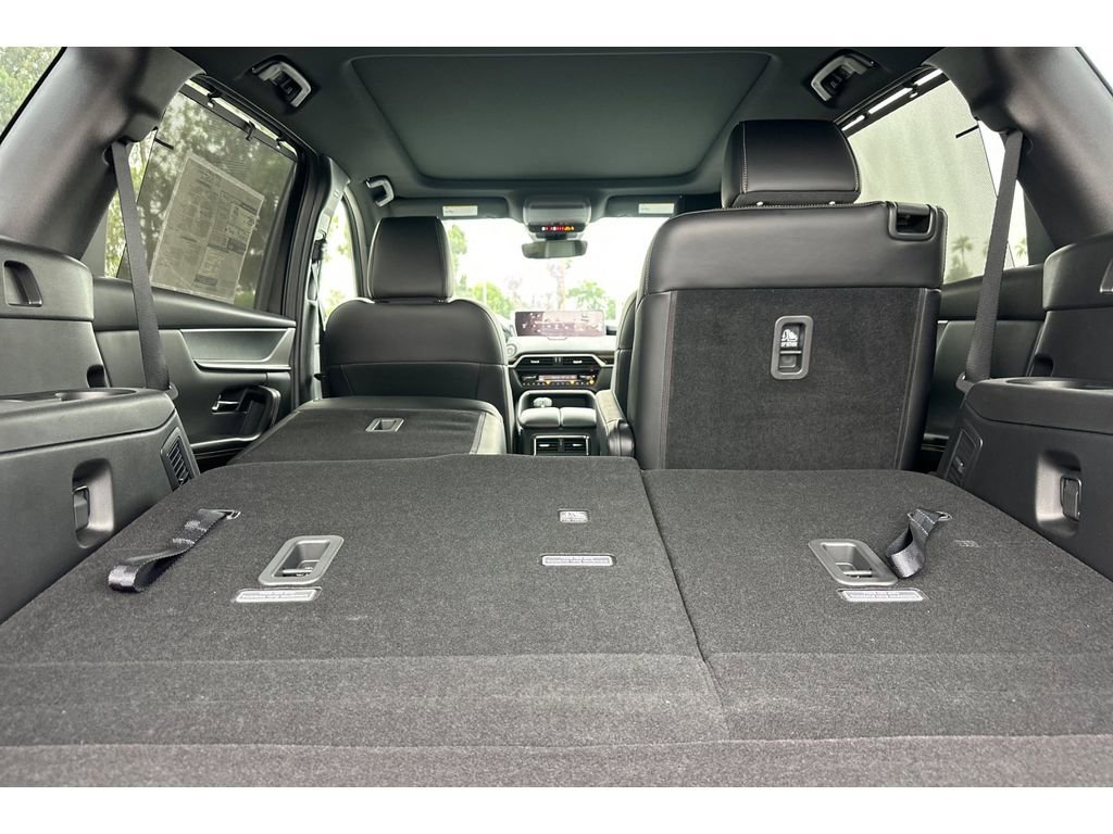 Used 2025 MAZDA CX-90 3.3 Turbo w/ Premium Plus Pkg image 14