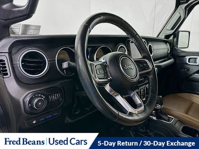 Used 2022 Jeep Wrangler Unlimited Sahara w/ Cold Weather Group image 18