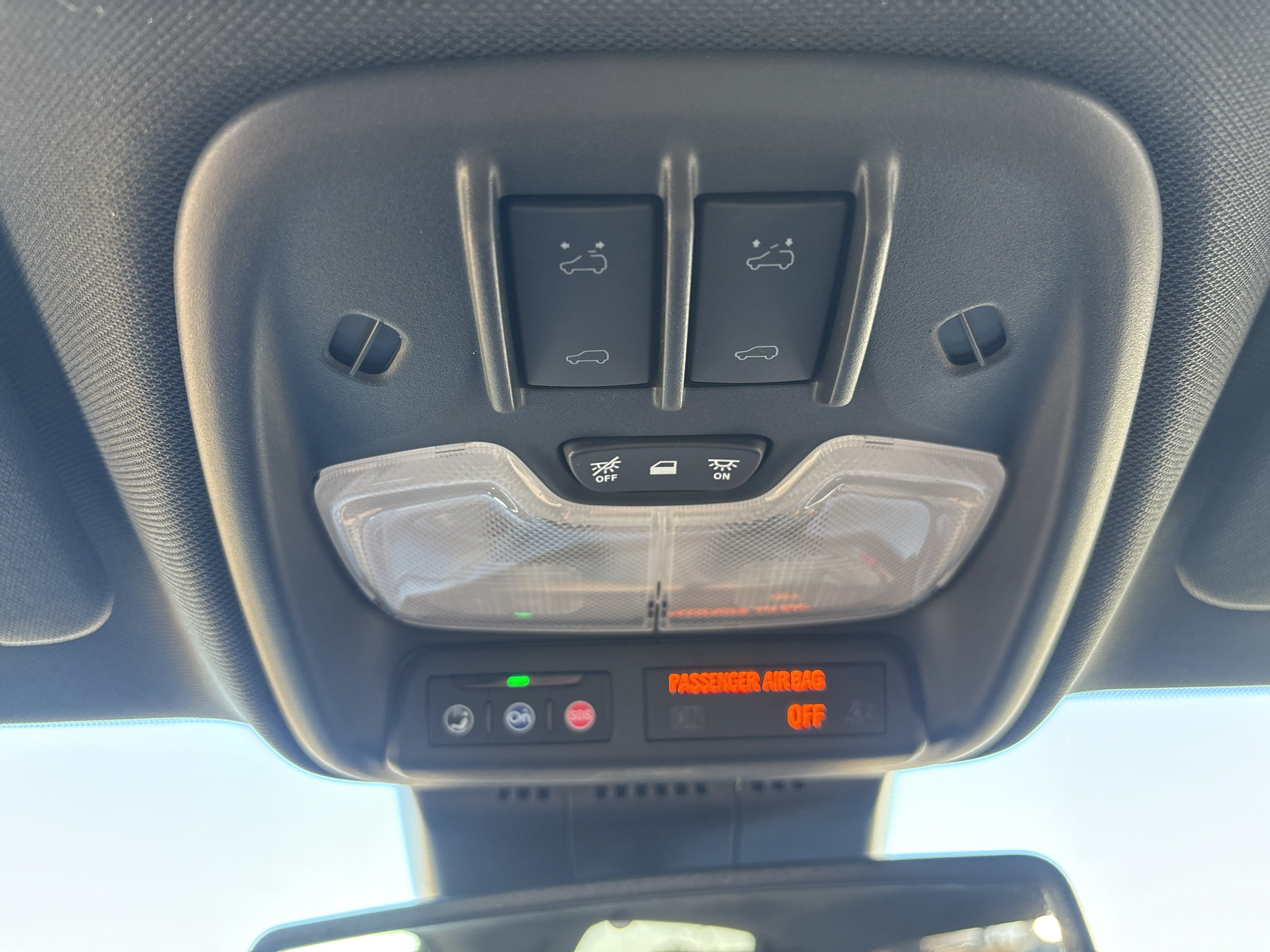 Used 2025 Chevrolet Colorado ZR2 w/ Midnight Edition AWD/4WD image 28