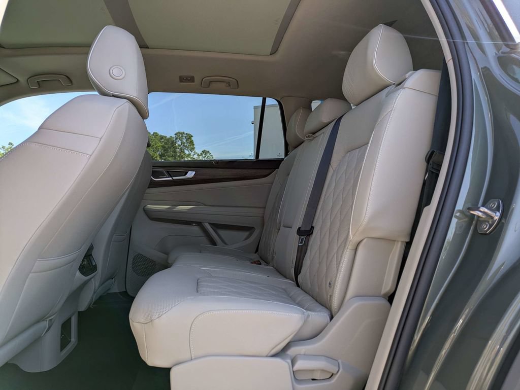 New 2026 Volkswagen Atlas SEL Premium R-Line AWD/4WD image 16