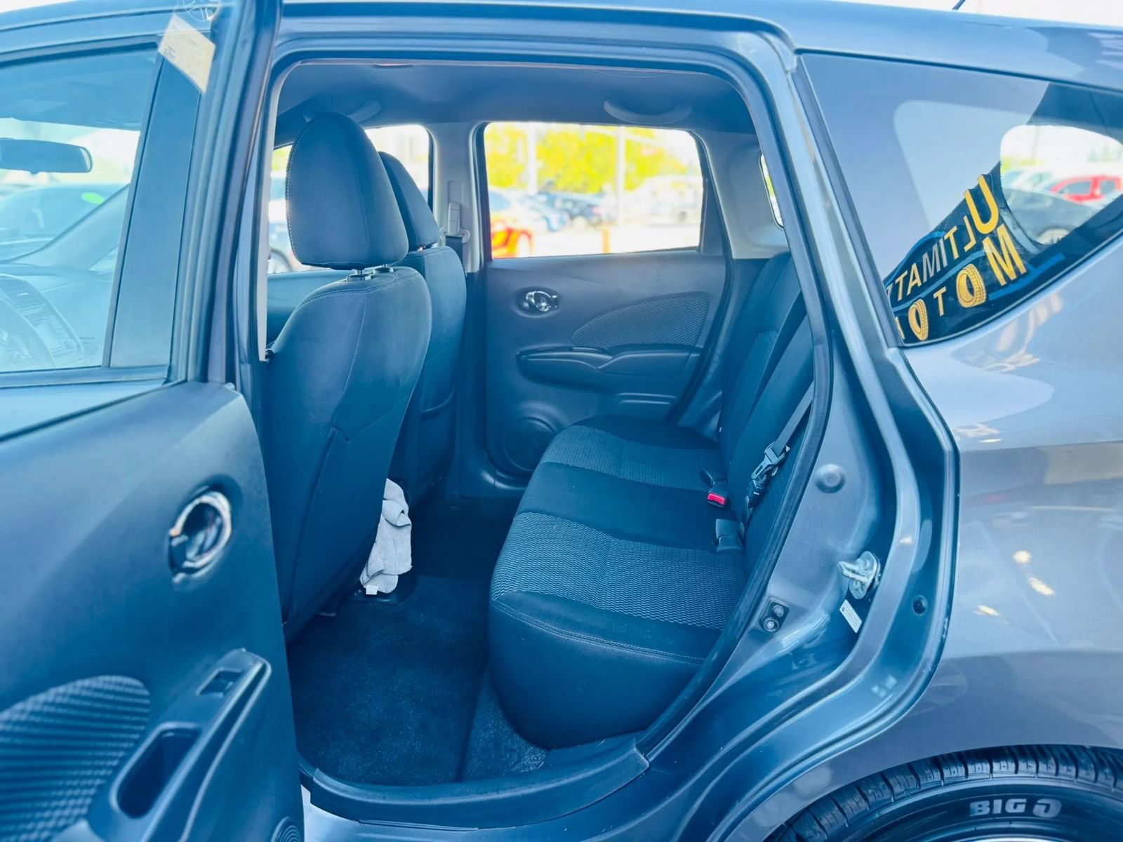 Used 2016 Nissan Versa Note SV FWD image 11