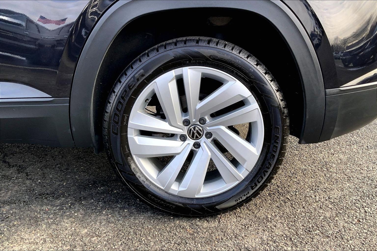 Used 2021 Volkswagen Atlas Cross Sport SE image 10