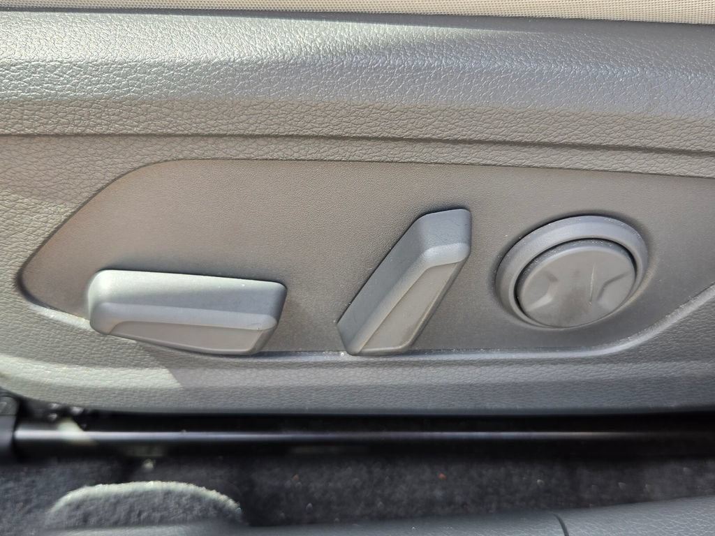 Used 2025 Hyundai Sonata SEL FWD image 12
