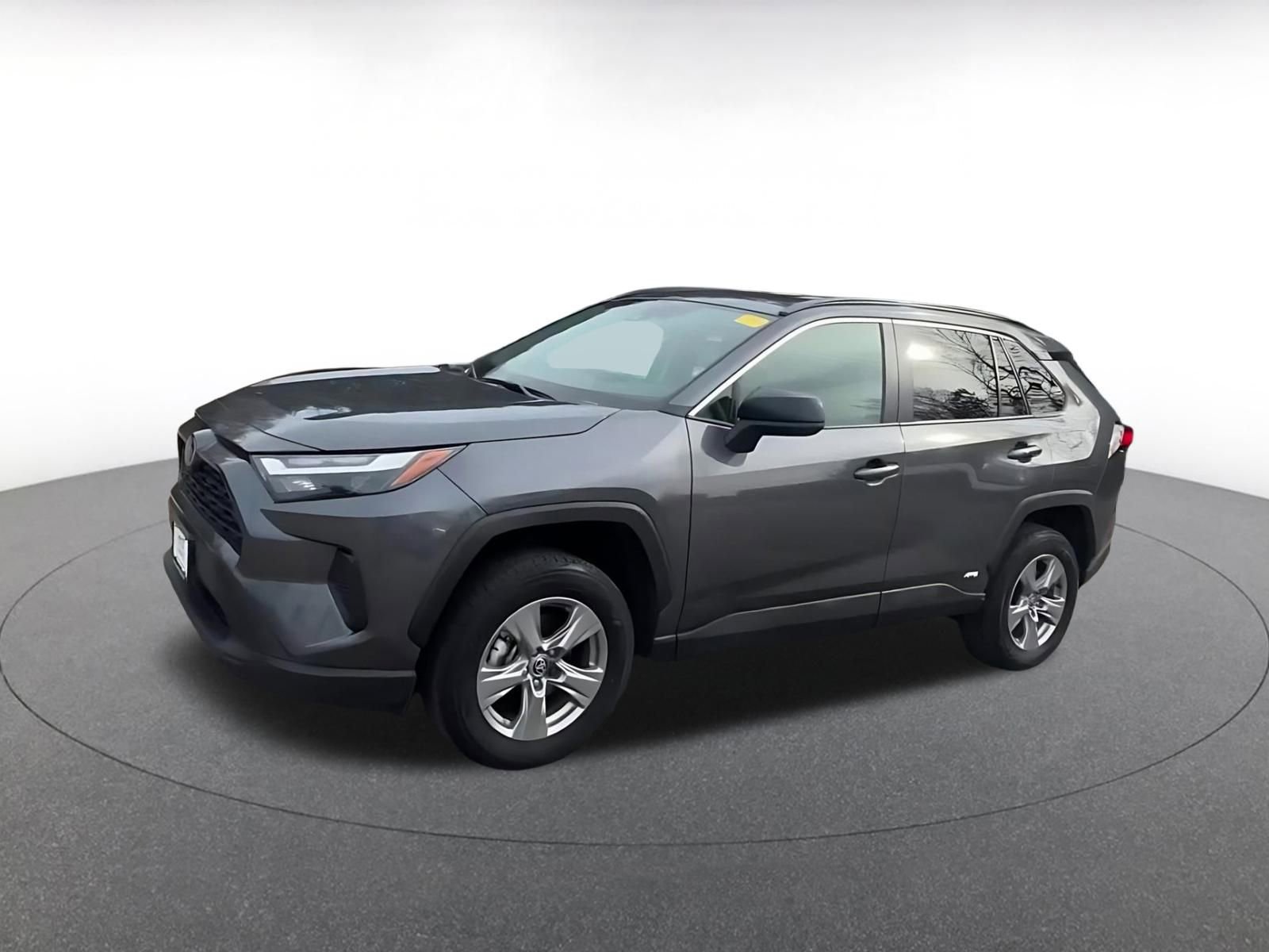 Used 2025 Toyota RAV4 LE image 8