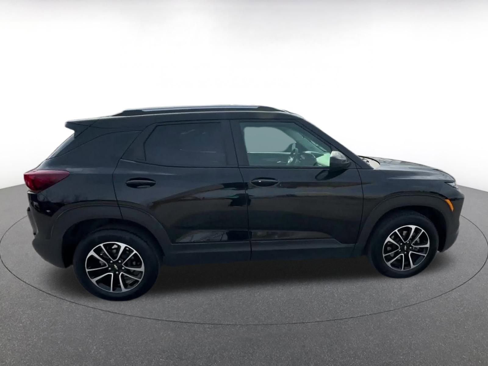 Used 2025 Chevrolet TrailBlazer LT image 16