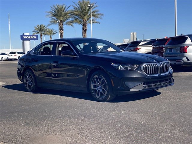 Certified 2025 BMW i5 eDrive40i w/ Premium Package image 5