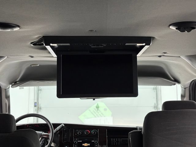 Used 2019 Chevrolet Express 2500 RWD image 4