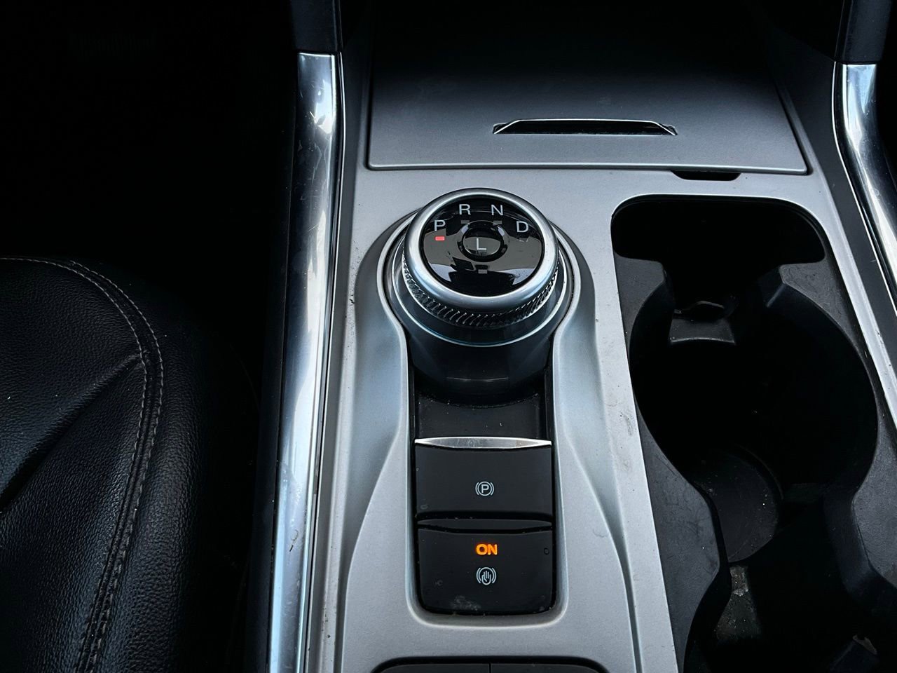 Used 2021 Ford Explorer XLT w/ Equipment Group 202A image 24