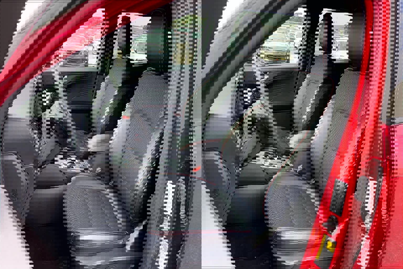 Certified 2025 Ford Escape ST-Line Select w/ Tech Pack #2 image 8