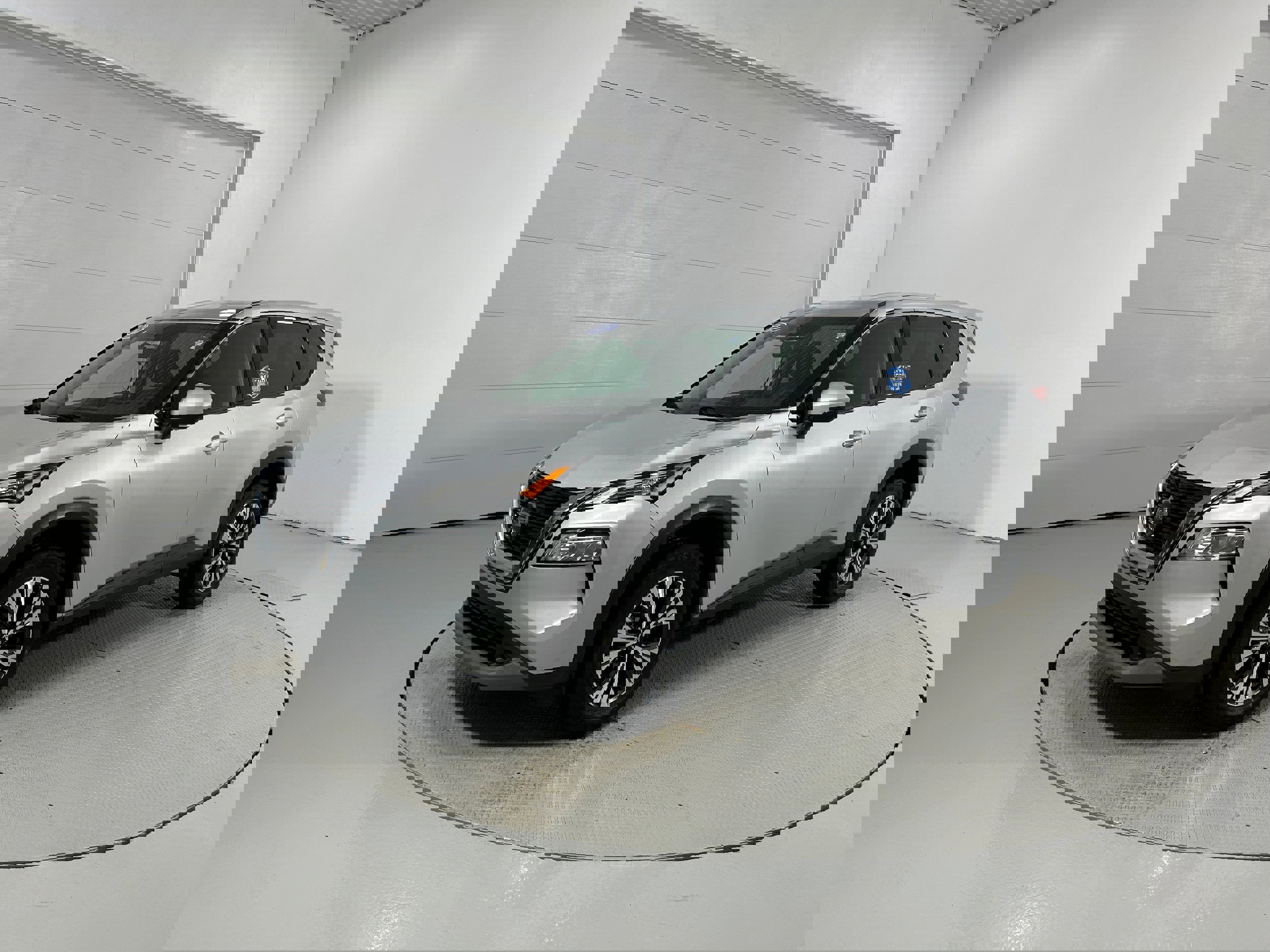 Used 2021 Nissan Rogue SV image 17