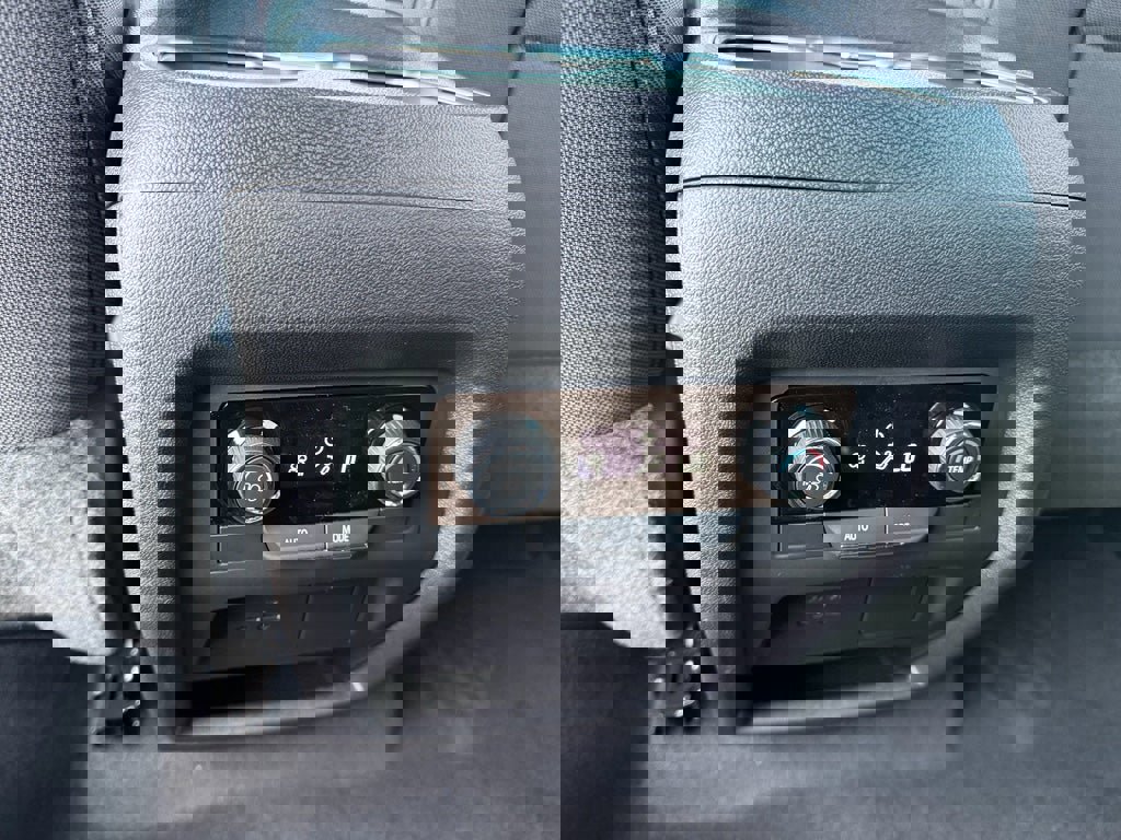 New 2026 Chevrolet Traverse LT image 22