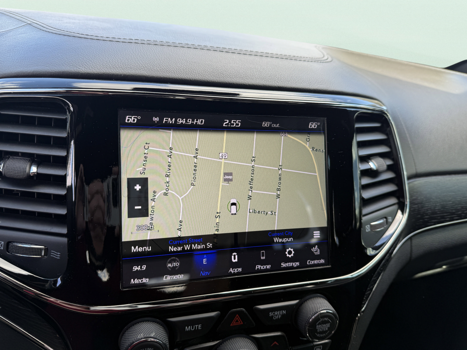 Used 2020 Jeep Grand Cherokee High Altitude AWD/4WD image 27