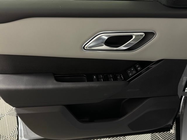 Certified 2026 Land Rover Range Rover Velar Dynamic SE AWD/4WD image 15